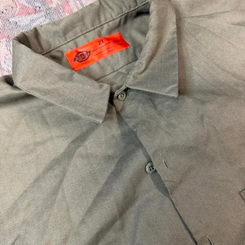 Dickies Men's Green and Khaki Shirt